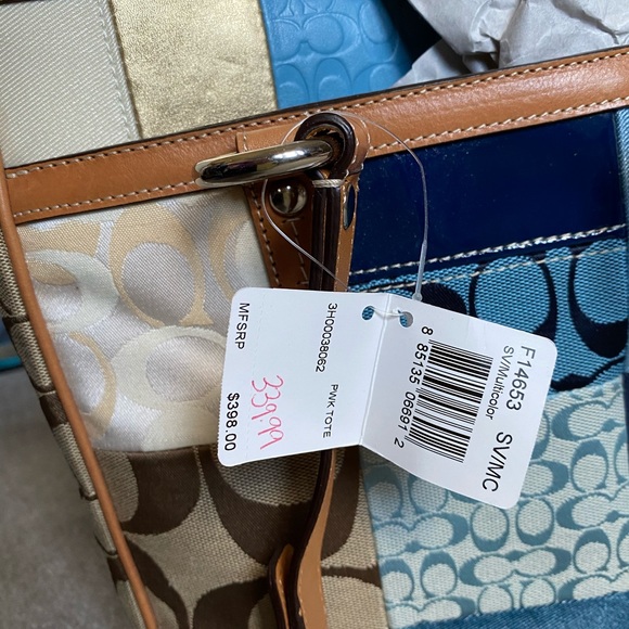 Brand new coach purse - Picture 5 of 5